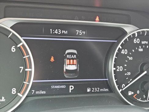 Used 2025 Nissan Rogue SV w/ SV Premium Package image 13