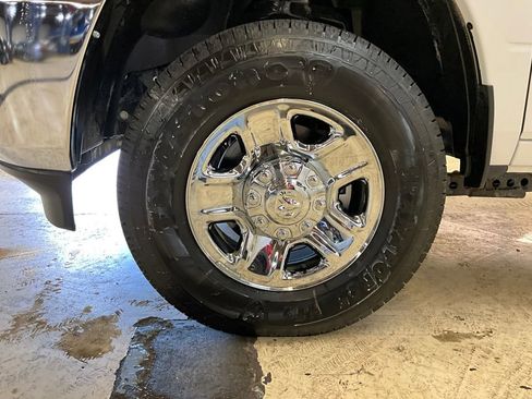 New 2026 RAM 2500 Tradesman w/ Chrome Appearance Group image 16