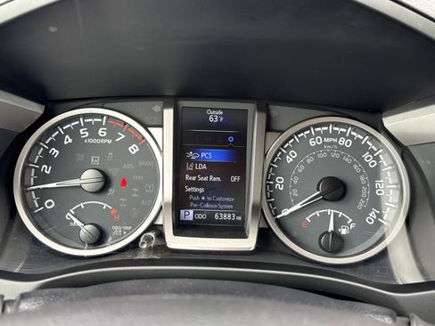 Used 2023 Toyota Tacoma SR5 w/ Technology Package AWD/4WD image 17
