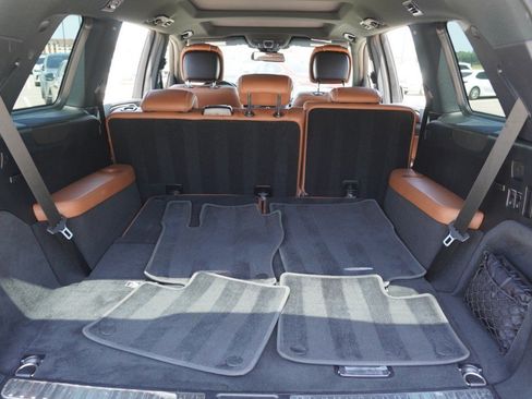 Used 2019 Mercedes-Benz GLS 550 4MATIC image 36