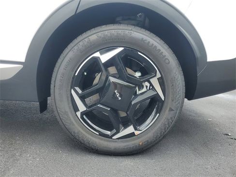 New 2026 Kia Sportage EX w/ EX Panorama Roof Package image 7