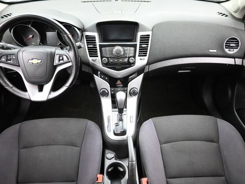 Used 2014 Chevrolet Cruze LT w/ Technology Package image 14