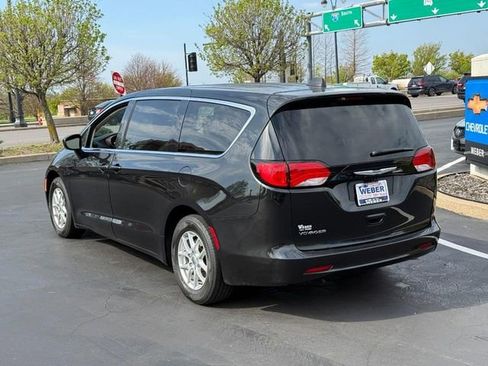 Used 2023 Chrysler Voyager LX FWD image 3