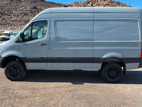 New 2025 Mercedes-Benz Sprinter 2500 image 2