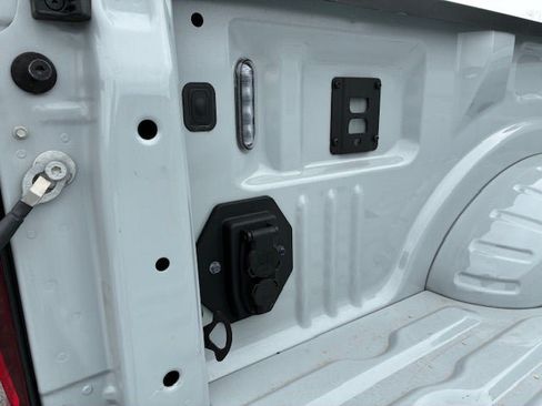 Used 2025 Ford F250 Platinum AWD/4WD image 12