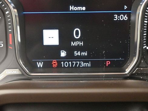 Used 2022 GMC Sierra 3500 Denali w/ Denali Ultimate Package AWD/4WD image 28