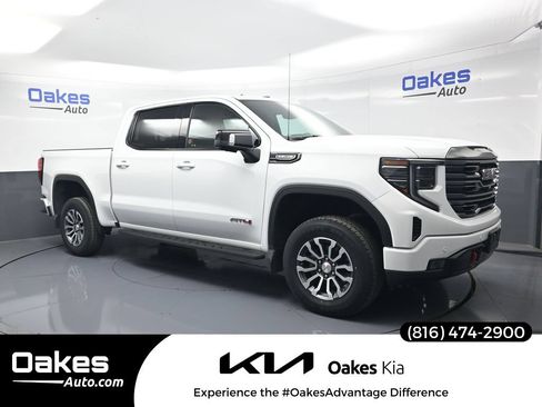Used 2022 GMC Sierra 1500 AT4 w/ AT4 Premium Package AWD/4WD image 1