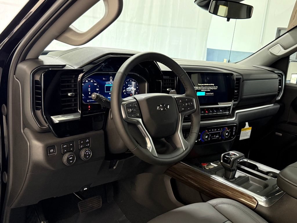 New 2026 Chevrolet Silverado 1500 RST w/ Z71 Off-Road Package AWD/4WD image 3