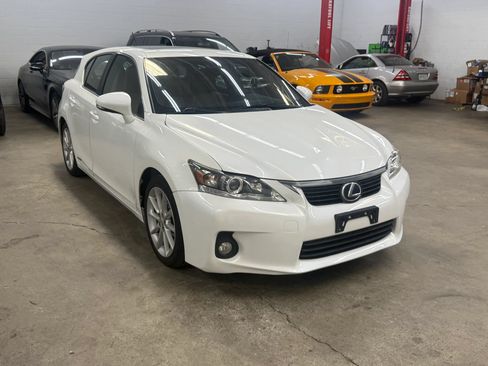 Used 2013 Lexus CT 200h FWD image 8