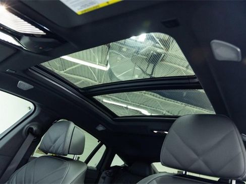 New 2026 BMW X6 M60i image 16