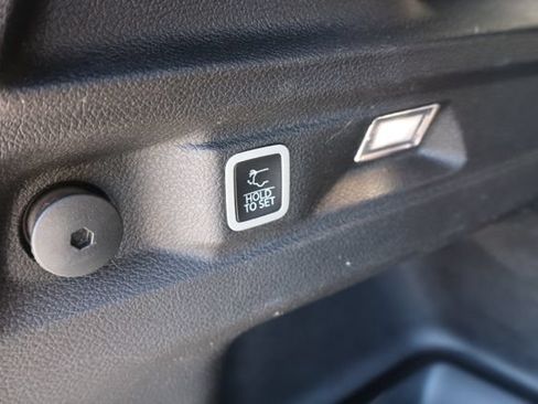 Used 2023 Jeep Grand Cherokee L Limited w/ Luxury Tech Group II AWD/4WD image 42