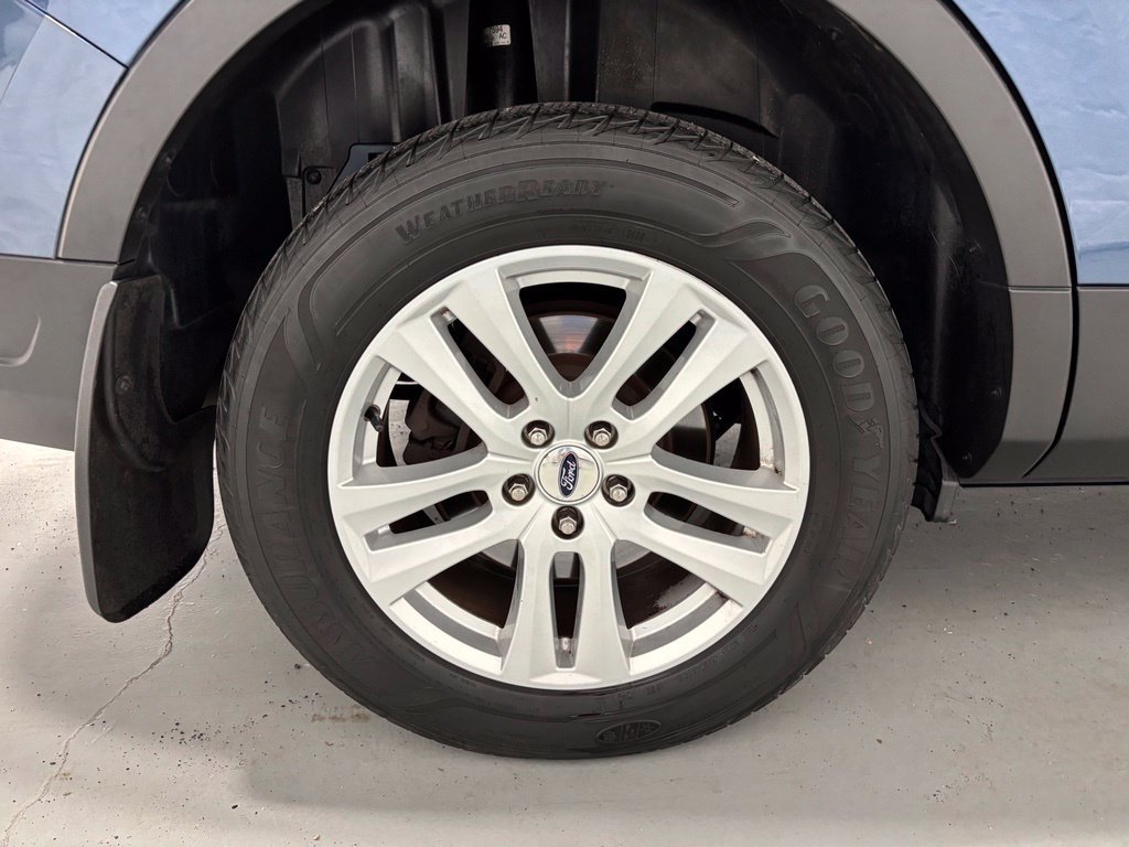 Used 2018 Ford Explorer XLT w/ Equipment Group 202A AWD/4WD image 63