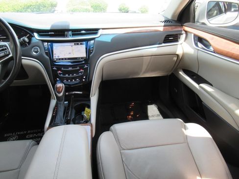 Used 2019 Cadillac XTS Luxury FWD image 14