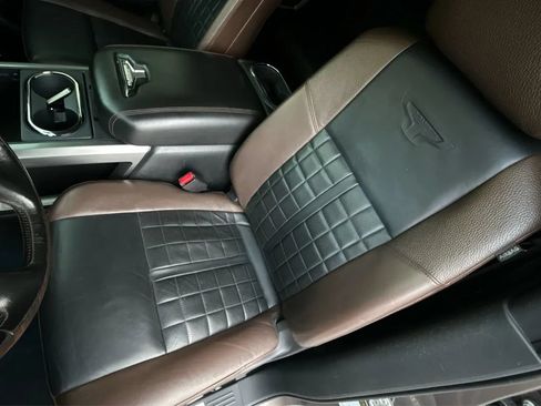 Used 2019 Nissan Titan Platinum Reserve RWD image 13