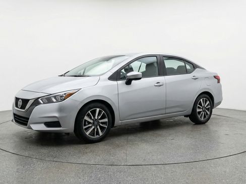 Used 2025 Nissan Versa SV FWD image 3