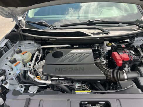 Used 2025 Nissan Rogue SV image 31