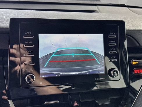 Used 2022 Toyota Camry LE FWD image 15