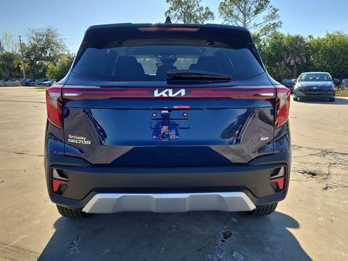 New 2026 Kia Seltos LX AWD/4WD image 7