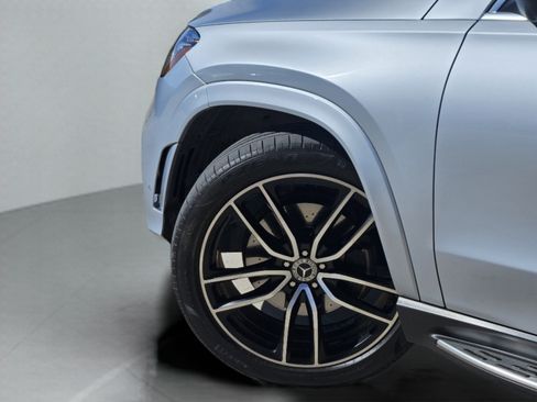 Certified 2023 Mercedes-Benz GLS 450 4MATIC image 31