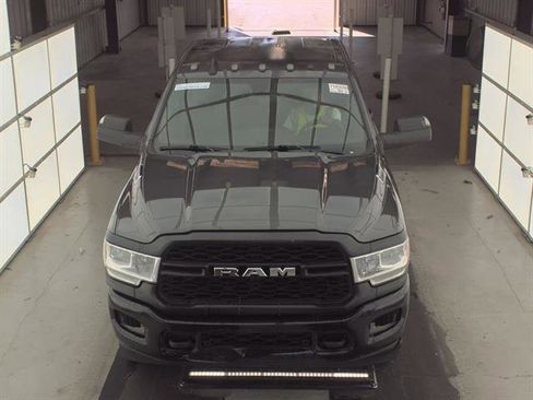 Used 2022 RAM 3500 Tradesman w/ Max Tow Package image 2