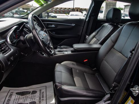 Used 2019 Chevrolet Impala LT FWD image 7