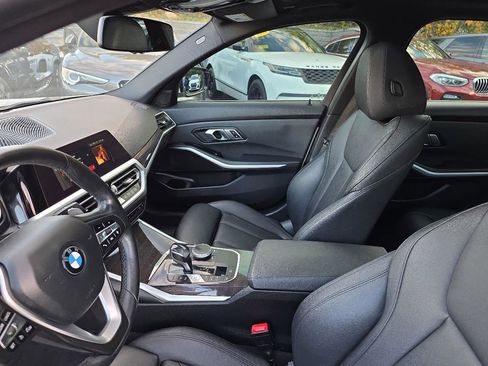 Used 2019 BMW 330i xDrive 330i xDrive w/ Driving Assistance Package image 23
