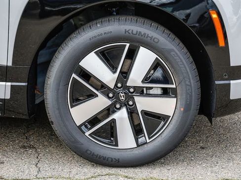 New 2026 Hyundai Ioniq 9 SEL w/ Tow & Go Package AWD/4WD image 11