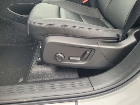 New 2026 Volvo XC40 B5 Ultra w/ Climate Package image 9