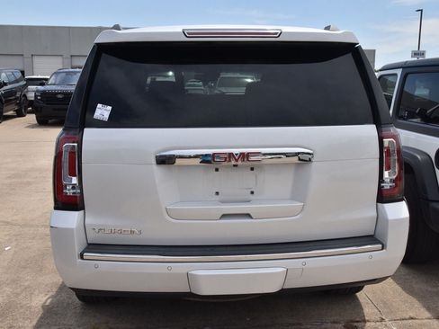 Used 2017 GMC Yukon Denali w/ Open Road Package AWD/4WD image 6