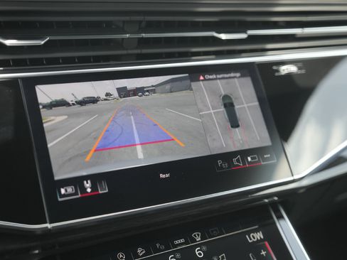 Certified 2025 Audi Q8 Prestige w/ Prestige Package image 17