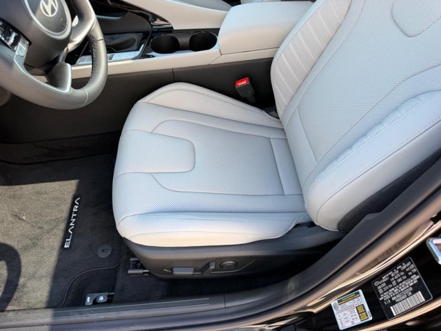 New 2026 Hyundai Elantra Limited FWD image 18