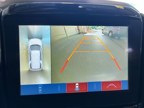 Used 2019 Chevrolet Traverse Premier w/ Driver Confidence II Package FWD image 25