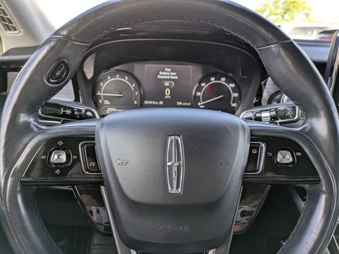 Used 2021 Lincoln Corsair AWD w/ Premium Package image 24