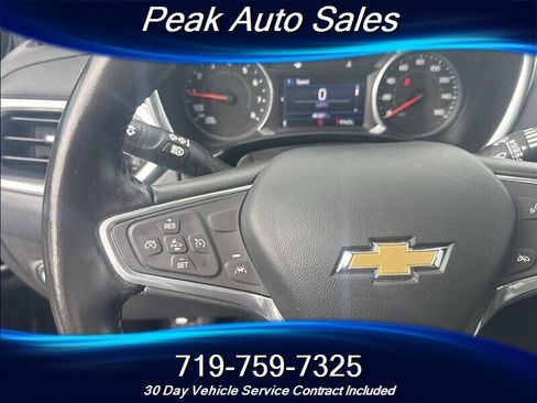 Used 2022 Chevrolet Equinox LT w/ Driver Convenience Package AWD/4WD image 15