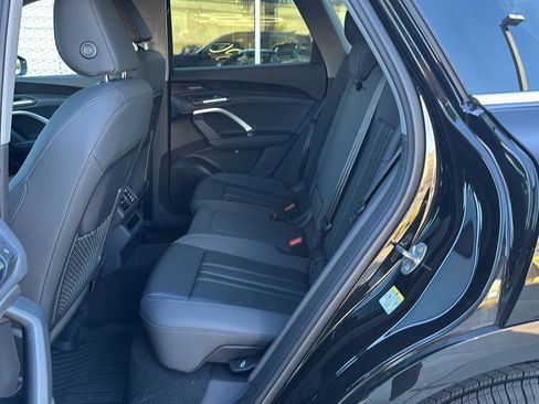 Used 2025 Audi Q5 Premium Plus w/ Premium Plus image 15