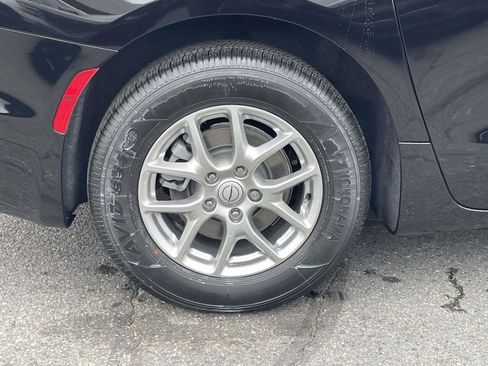 New 2026 Chrysler Pacifica Select image 13