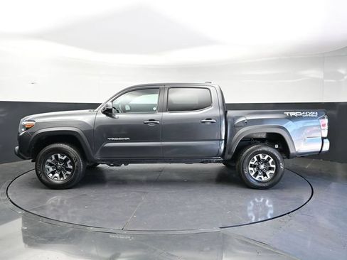 Used 2023 Toyota Tacoma TRD Off-Road w/ Technology Package AWD/4WD image 8