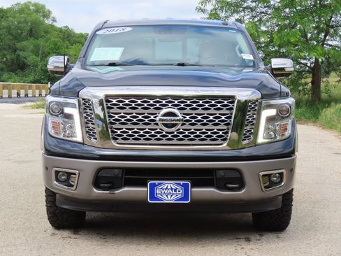Used 2018 Nissan Titan Platinum Reserve AWD/4WD image 18