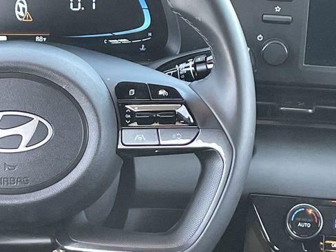 Certified 2025 Hyundai Elantra Sport FWD image 22