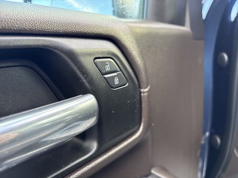 Used 2019 Chevrolet Silverado 1500 LT w/ All-Star Edition image 20