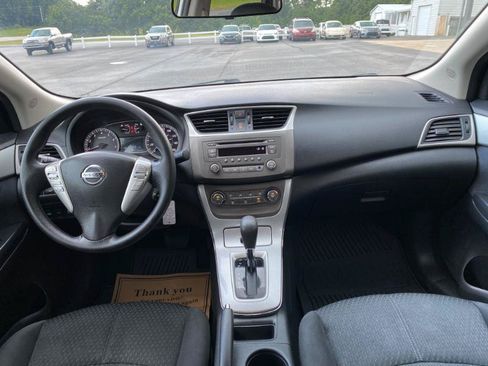 Used 2013 Nissan Sentra SR FWD image 20