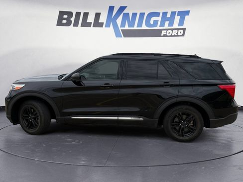 Used 2020 Ford Explorer XLT RWD image 2