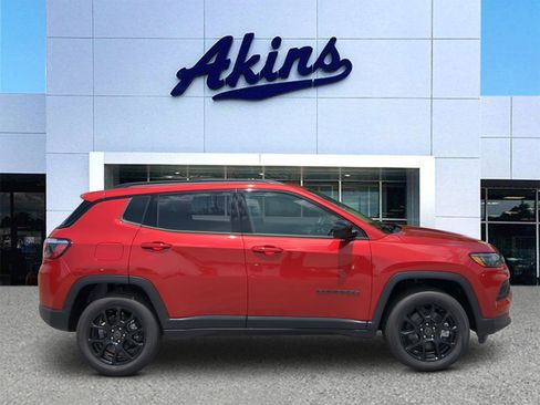 New 2026 Jeep Compass Latitude AWD/4WD image 1