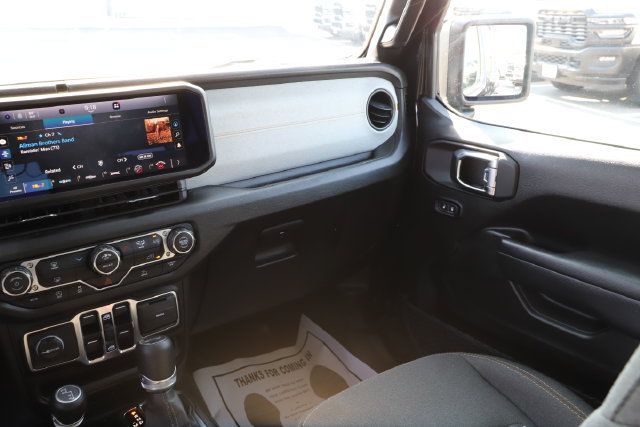 Used 2025 Jeep Wrangler Unlimited Sport AWD/4WD image 24