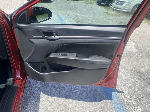 Used 2017 Hyundai Elantra Value Edition FWD image 12