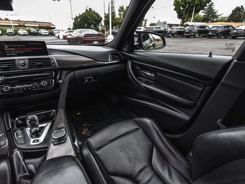 Used 2016 BMW M3 RWD image 24