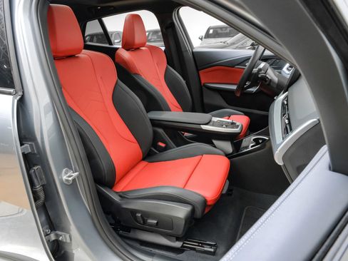 Used 2025 BMW X2 xDrive28i image 44