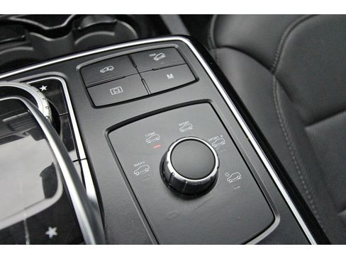 Used 2018 Mercedes-Benz GLE 43 AMG 4MATIC image 33