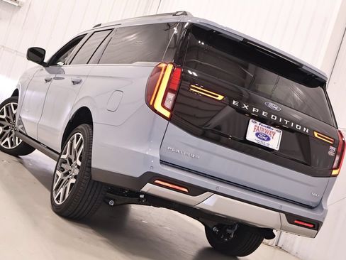New 2026 Ford Expedition Max Platinum w/ Platinum Ultimate Package AWD/4WD image 45