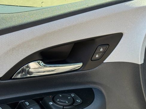 Used 2020 Chevrolet Bolt LT FWD image 24